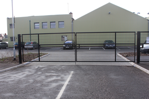 2400mm high Single Twinwire gates