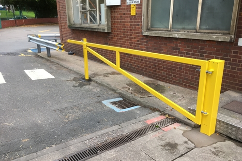 1000mm high Single Car Park Barrier