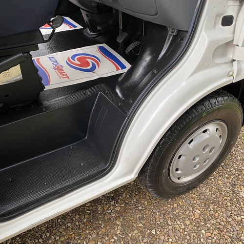 2005 CI Cusona 594 Motorhome 4 Berth 28264 Miles Last Owner 9.5yrs - ONLY £9995