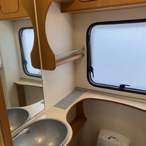 2005 CI Cusona 594 Motorhome 4 Berth 28264 Miles Last Owner 9.5yrs - ONLY £9995