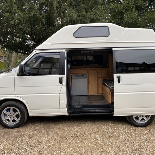 VW T4 Transporter Camper Van 4 Berth 2.4D White High Top Nice Spec Beautiful