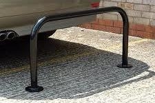 1200mm high bolt down hoop barrier