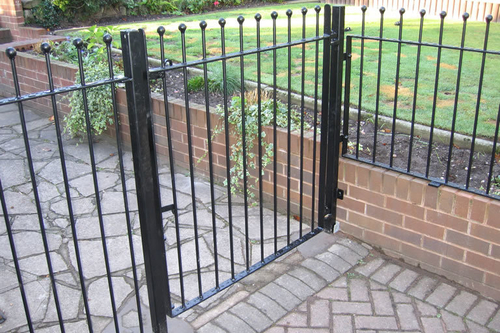 Ball top dig in gates to match 900mm high panels