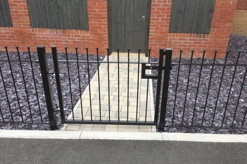 Ball top dig in gates to match 1200mm high panels