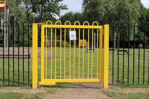 RoSPA Bolt Down gates to match 1200mm high panels