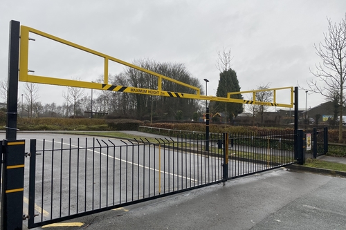 2100mm high Single Height Barrier