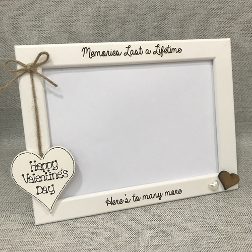 “ Happy Valentine’s Day “ photo frame
