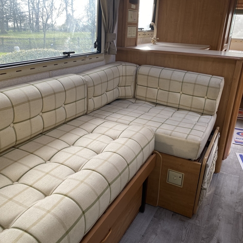 AutoTrail Chieftain Motorhome Tag Axle 8.4m ONLY 28034 Miles Fiat Ducato 2.8TD