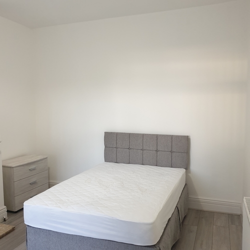 137 Holyhead Road, CV1 3AD