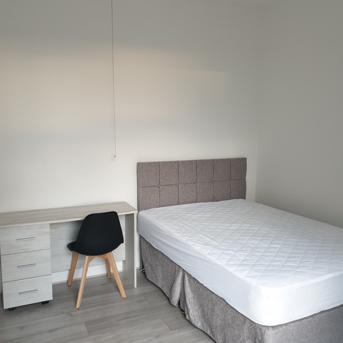 137 Holyhead Road, CV1 3AD