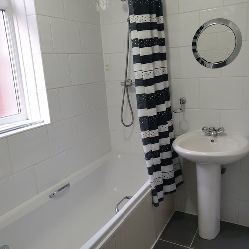 137 Holyhead Road, CV1 3AD