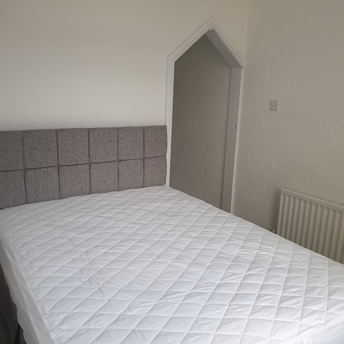 137 Holyhead Road, CV1 3AD