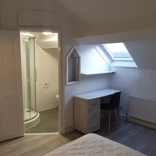 137 Holyhead Road, CV1 3AD