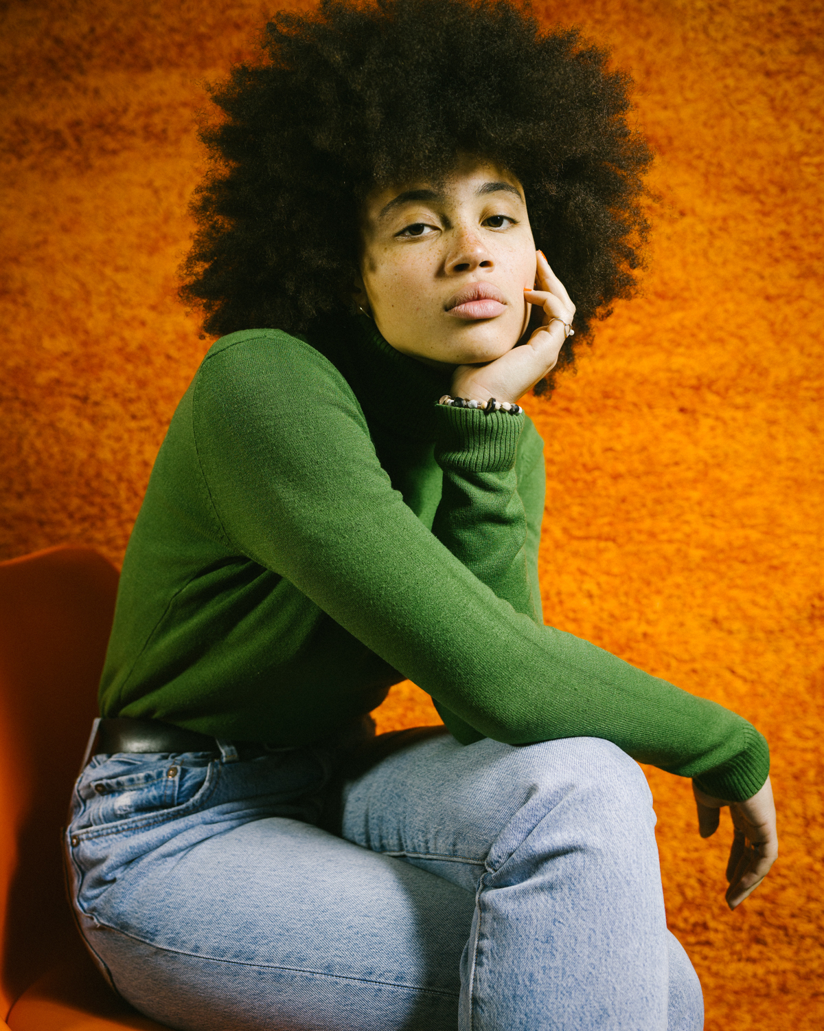 AMANDINE: Graphic Designer