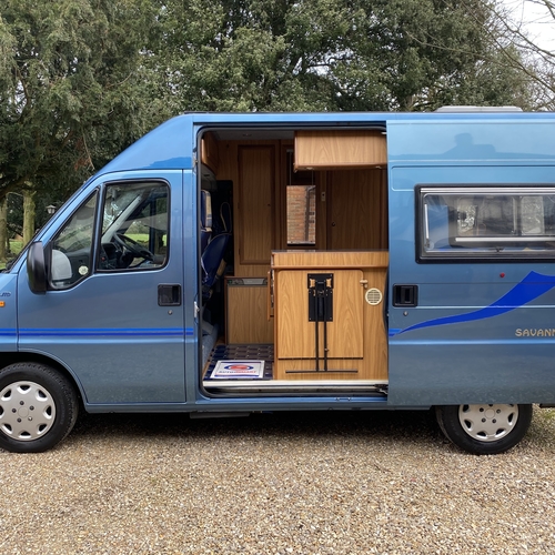 IH Savannah Gold Luxury Camper Van 2 Berth 2.8 JTD 62974 Miles Fiat Ducato 2001