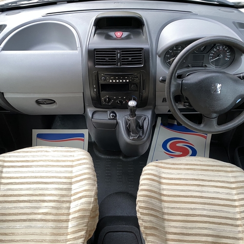 2011 Peugeot Expert Professional Camper Van 2 Berth 1.6 HDi - Heating - Air Con