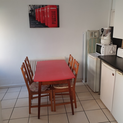 Budget Town Centre House By St Pauls University Campus For 3 People