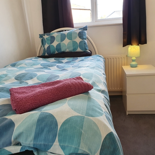 Budget Town Centre House By St Pauls University Campus For 3 People