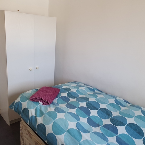 Budget Town Centre House By St Pauls University Campus For 3 People