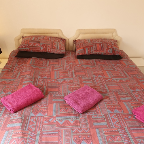 Budget Town Centre House By St Pauls University Campus For 3 People