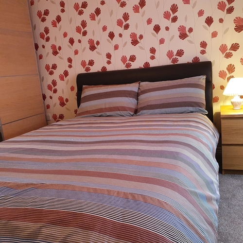 Brosnan Drive, GL51 0GD 4 bedrooms, 3 bathrooms for 4 people by GCHQ