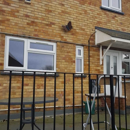 Elm Close, Tewkesbury Road, 3 bedroom flat in Cheltenham with 5 single beds !