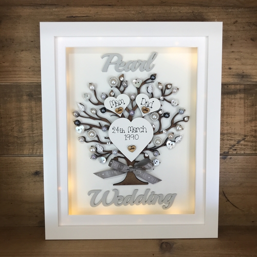 Pearl wedding frame