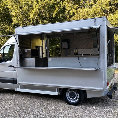 2010 VW Crafter 35 TDi 108 - Catering Van Trailer Food Truck - ONLY 45712 Miles