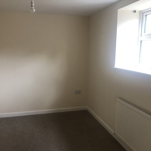 WATLING STREET, FENNY STRATFORD - 1 BEDROOM