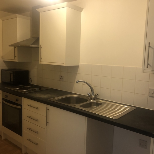WATLING STREET, FENNY STRATFORD - 1 BEDROOM