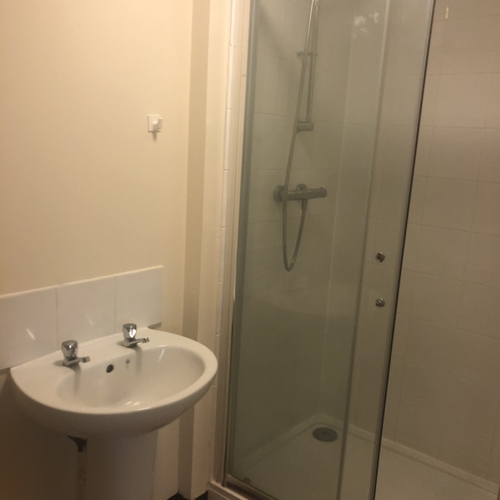 WATLING STREET, FENNY STRATFORD - 1 BEDROOM