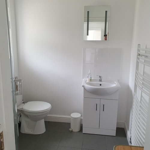 Newton Road 6 bedroom 4 bathroom contractors accommodation