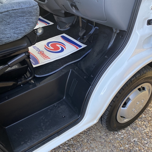 Swift Sunseeker 100 Motorhome 5 Berth 2005 Peugeot Boxer SWB 2.0 HDi