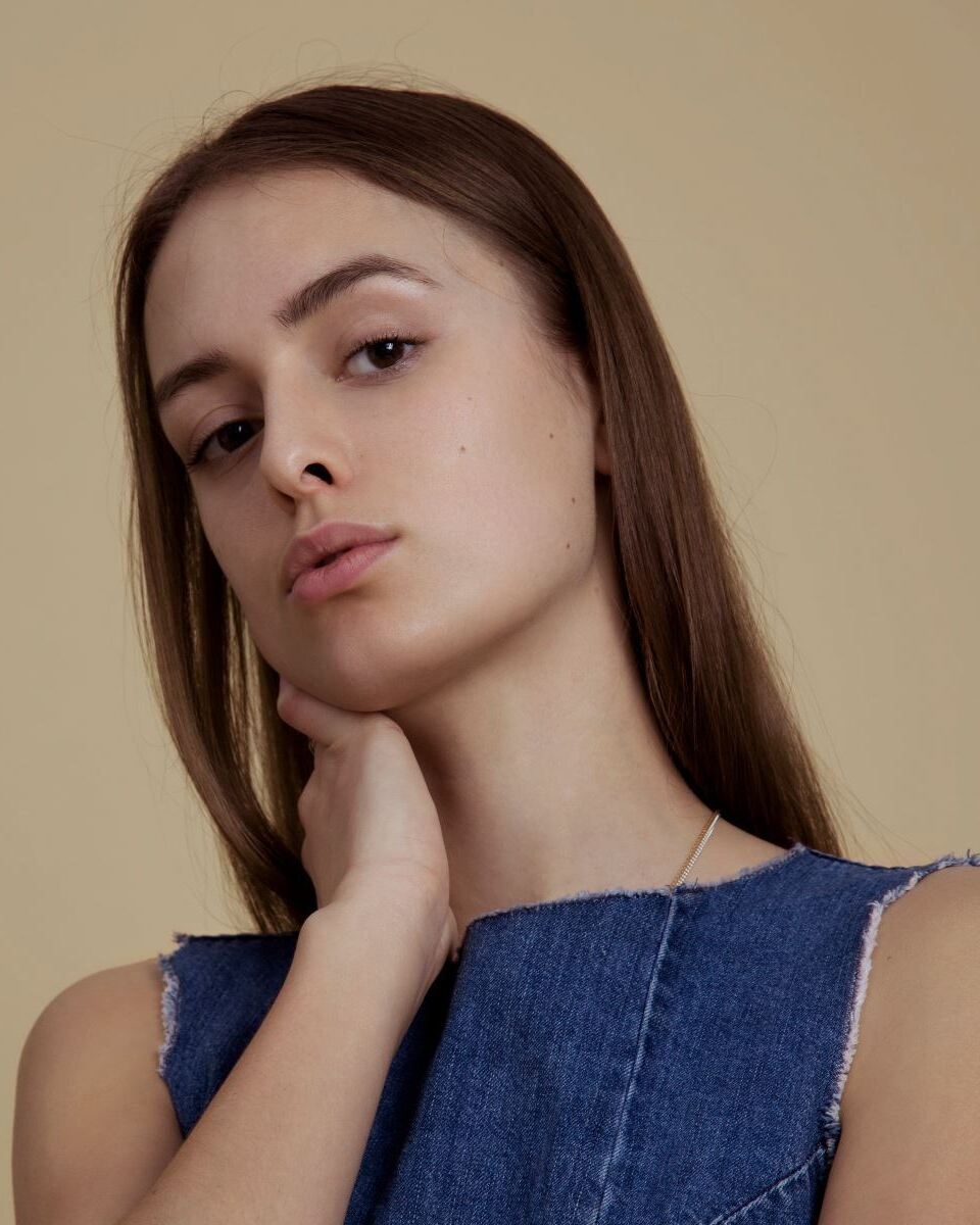 MAISIE: Writer and Singer