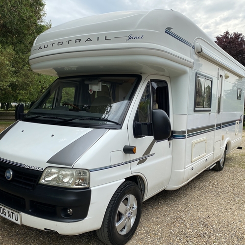 2006 AutoTrail Dakota SE Motorhome Luxury 4 Berth Fixed Bed 26461 Miles Huge Spec