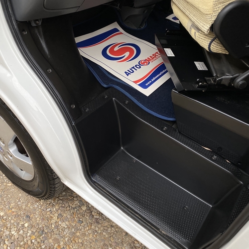 2006 AutoTrail Dakota SE Motorhome Luxury 4 Berth Fixed Bed 26461 Miles Huge Spec