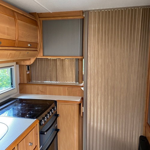 2006 AutoTrail Dakota SE Motorhome Luxury 4 Berth Fixed Bed 26461 Miles Huge Spec