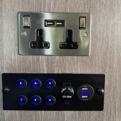 2011 Renault Trafic Sport 2.0 DCi 115 Camper Van 4 Berth - Air Con - Rear Camera