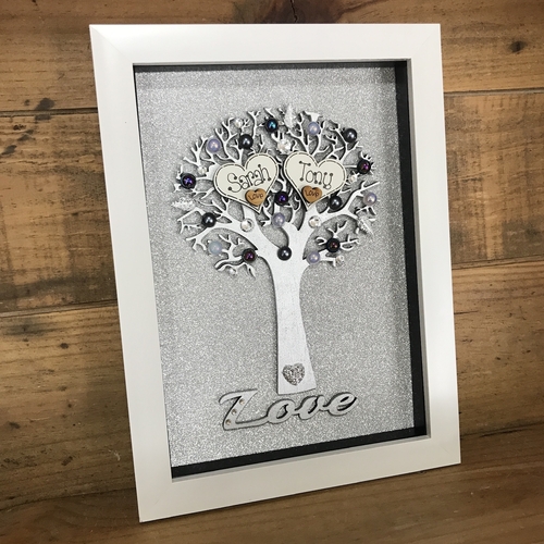 Small LOVE tree gift