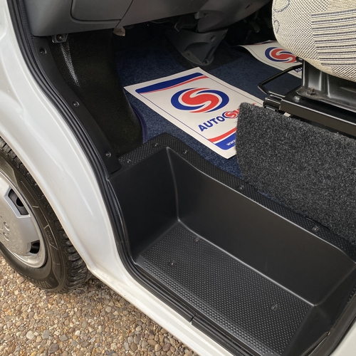 Auto Sleeper Nuevo ES Motorhome Super Compact 4 Berth 39174 miles