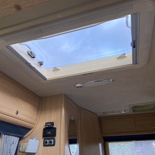 Auto Sleeper Nuevo ES Motorhome Super Compact 4 Berth 39174 miles