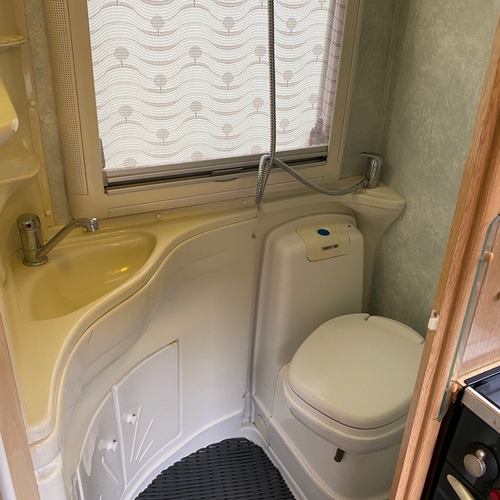 Auto Sleeper Nuevo ES Motorhome Super Compact 4 Berth 39174 miles