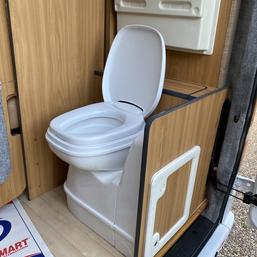 IH Oregon 98 SWB Mercedes Camper Van 2 Berth 77565 miles