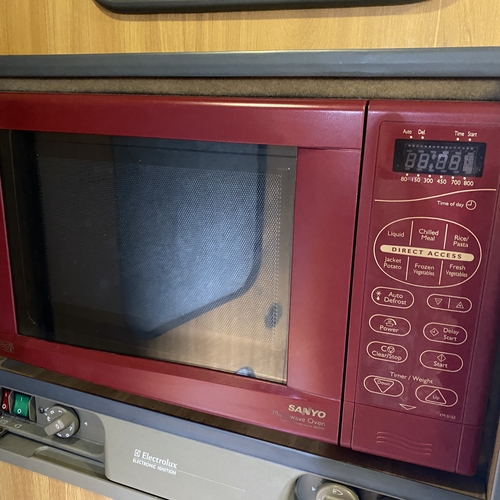 IH Oregon 98 SWB Mercedes Camper Van 2 Berth 77565 miles