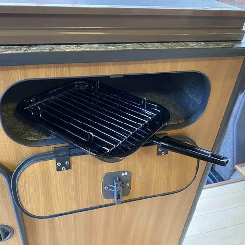 IH Oregon 98 SWB Mercedes Camper Van 2 Berth 77565 miles