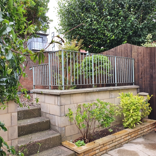 Sheldons Court, 5 Bedroom 3 Bathroom Town house with Garden