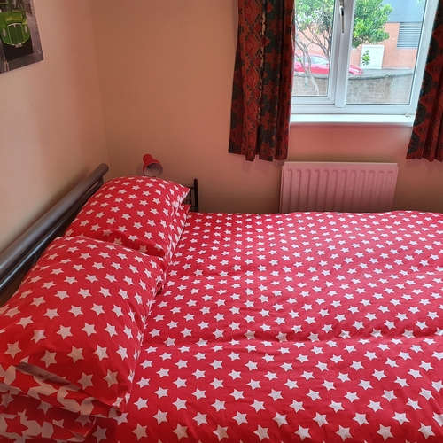 Sheldons Court, 5 Bedroom 3 Bathroom Town house with Garden