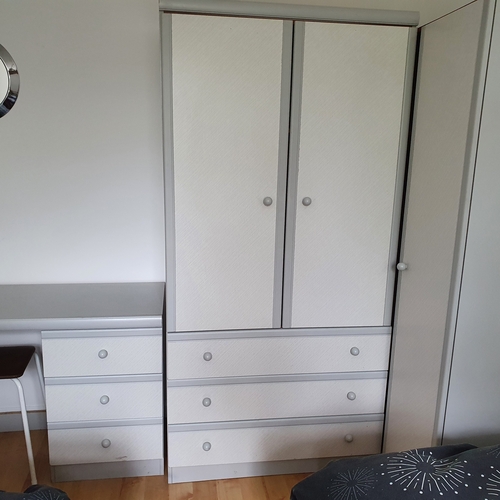 Carter Road 3 Bedroom Contractors Self-catering Accommodation, 5 single beds !