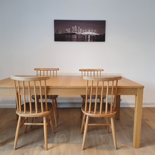 Elm Close, Tewkesbury Road, 3 bedroom flat in Cheltenham with 5 single beds !