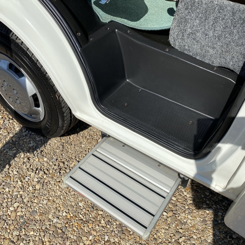 Lunar Newstar 58E Motorhome 5 Berth 2.3HDi - Fiat Ducato 10800 Miles - 2005 Model